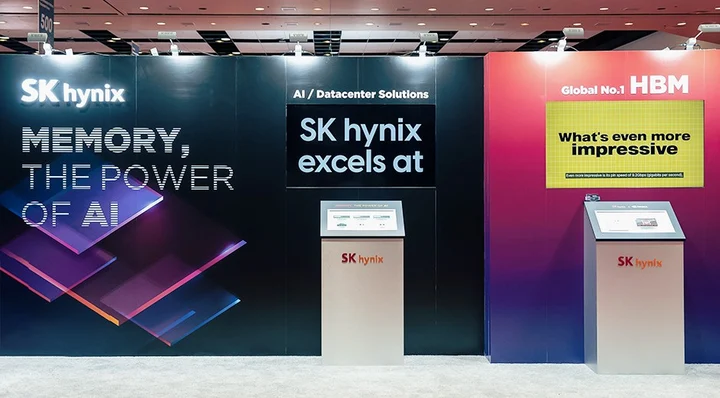 TSMC OIP 포럼 2024에 마련된 SK하이닉스 AI 메모리 전시 부스